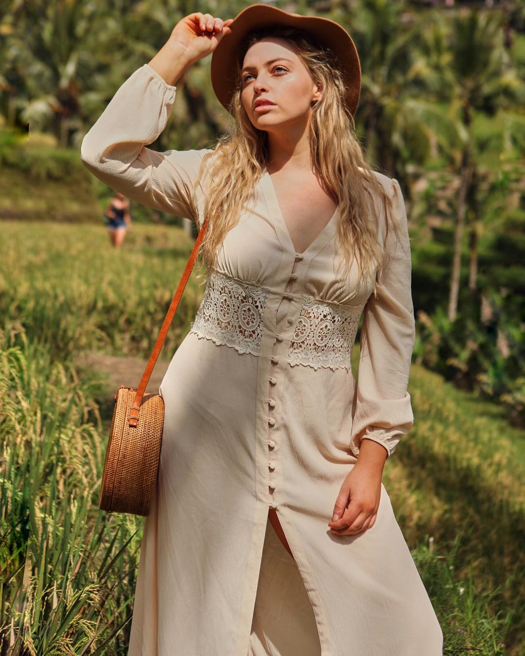 Plus size model Jessica Earle